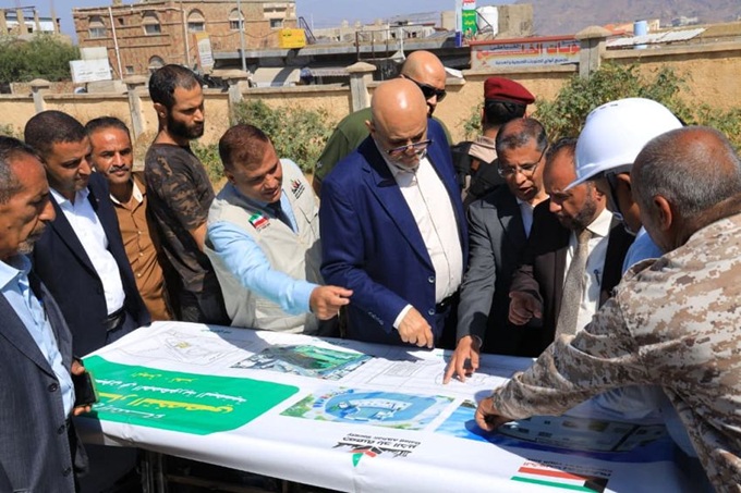 محافظ تعز يضع حجر الأساس لمركز إبصار التخصصي لعلاج العيون بدعم كويتي