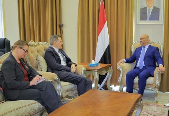 السفير الأمريكي يتطلع لعقد مجلس النواب في عدن بعد رمضان
