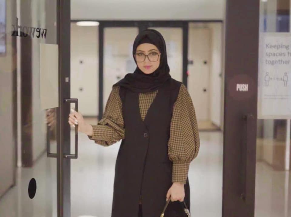 لينا خالد.. أصغر سيدة أعمال يمنية في ماليزيا (تعرف عليها)