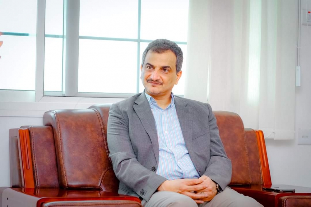 مشكلة نفاذ وقود محطات الكهرباء بعدن على طاولة لملس