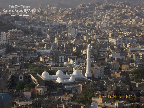  تعز.. مقتل جندي داخل مستشفى ومواطن في شارع عام
