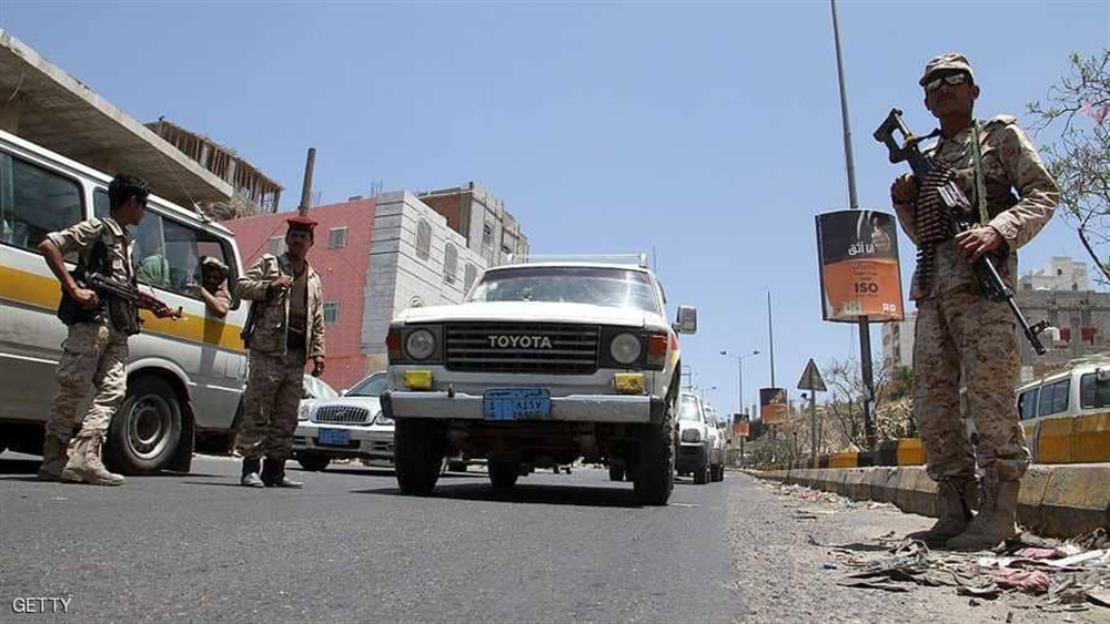سقوط جرحى جراء اندلاع مواجهات مسلحة وسط مدينة تعز(تفاصيل)