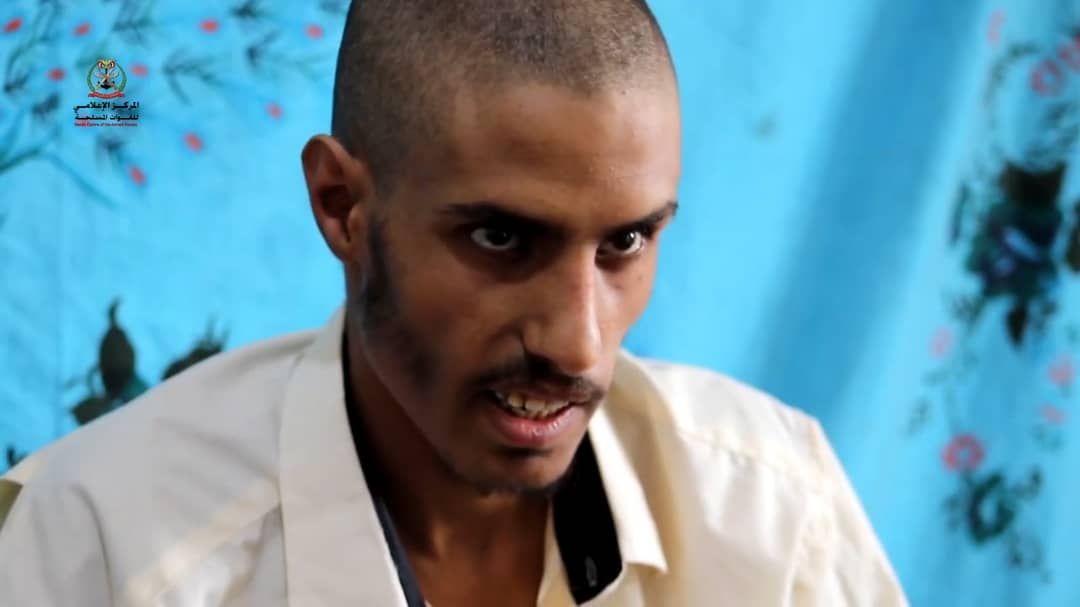 فيديو يوثق إعترافات عضو بتنظيم القاعدة وقع أسيرا بيد الجيش الوطني وهو يقاتل إلى جانب الحوثيين
