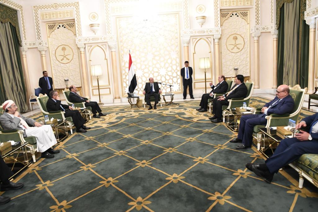 مصادر في الرئاسة اليمنية: هادي حل كافة الخلافات المتعلقة بتشكيل الحكومة