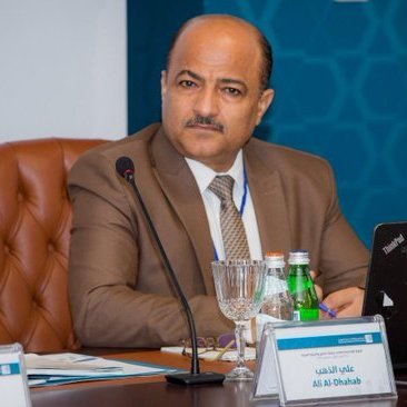 الذهب يدعو إلى حسم الموقف عسكريا في أبين لصالح الشرعية