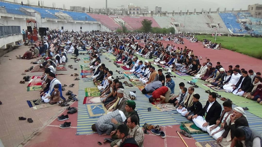 محافظة خاضعة لسيطرة الحوثي ترفض فتوى الجماعة وتعلن اليوم أول ايام عيد الفطر.. تعرف عليها