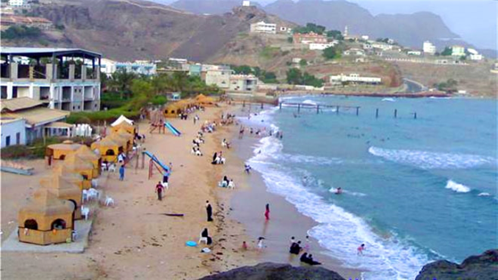 وزير التربية والتعليم يدشن العام الدراسي الجديد بعدن