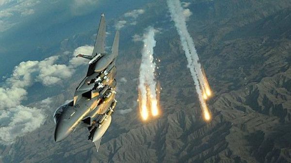 ضربة جوية للتحالف تطيح بخبراء من حزب الله في شمال صنعاء