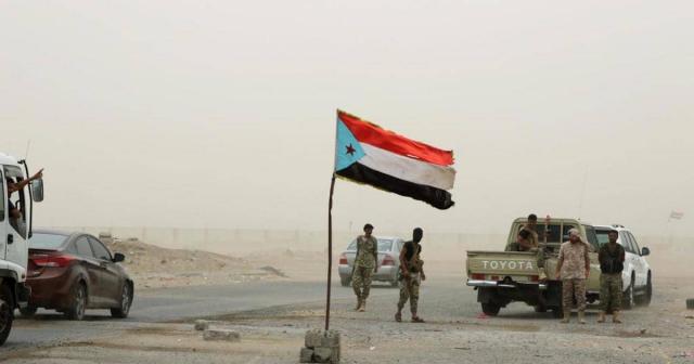 إصابة 4 جنود حكوميين في كمين مسلح للانتقالي بأبين