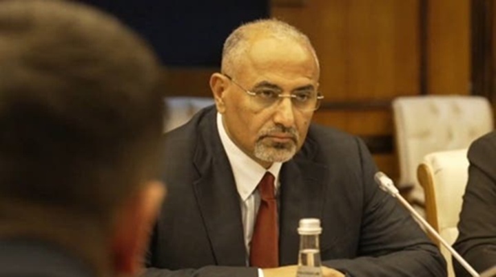 الزبيدي توجه إلى السعودية على متن طيران اليمنية بعد رفض المملكة طلبه نقله بطائرة خاصة