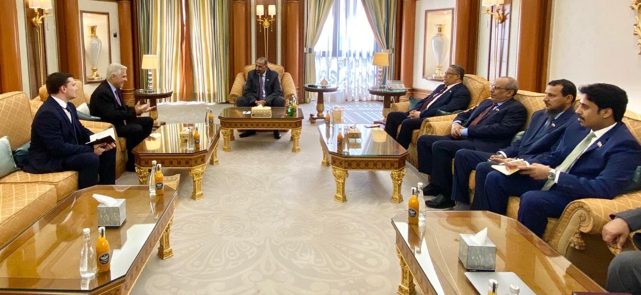 الزبيدي يستقبل في الرياض سفير روسيا لدى اليمن ويضع أمامه 4 ملفات تتطلب الحل