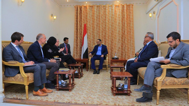 المشاط يتوعد المبعوث الأممي وموظفي الأمم المتحدة بعدم السماح لهم بالوصول جواً إلى صنعاء