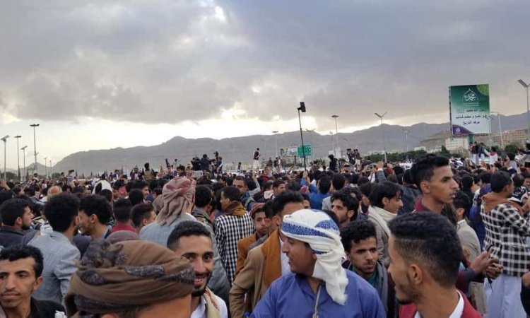 إعلامية يمنية ..عرس المومري رساله مرعبة للحوثيين ولكل من يعتقد ان لديه شعبية 