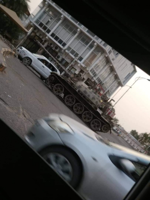 عاجل: عودة الاشتباكات بالقرب من معاشيق عدن