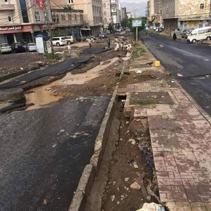 صنعاء ... شوارع مقطعة الأوصال بسبب "ولاية" الحوثي