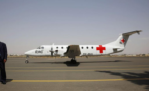 الشرعية: اغلاق الحوثيين مطار صنعاء محاولة بائسة للتغطية على نهبهم ملايين  الريالات من عائدات رسوم الوقود