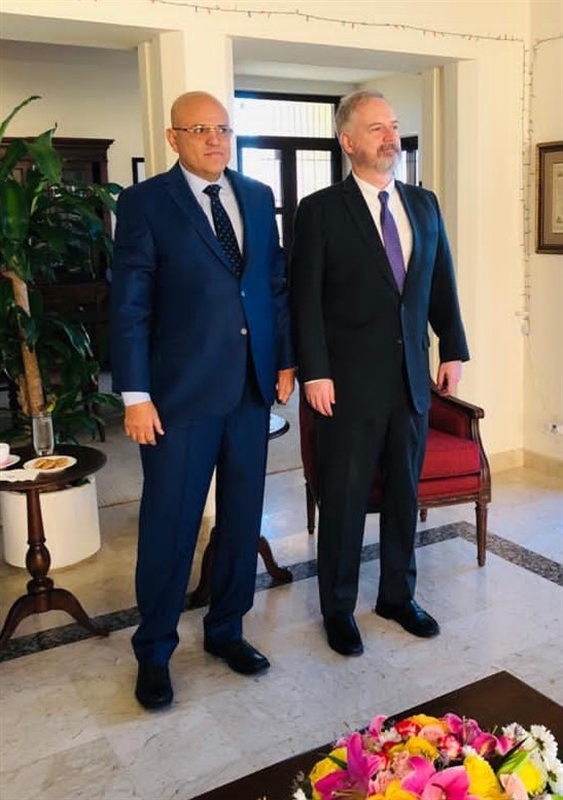 أول لقاء لنبيل شمسان مع مسؤول دولي بشأن تعز