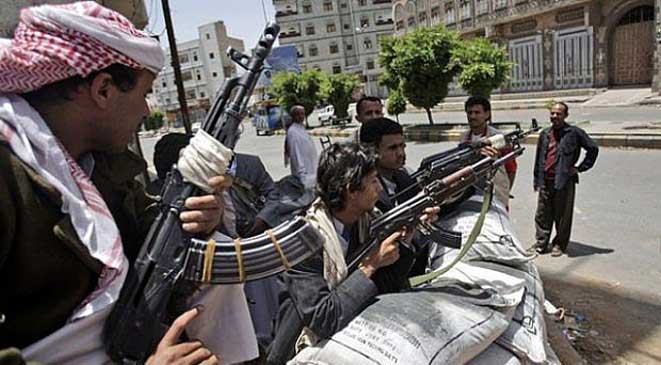 الحوثيون يعتدون على طبيب في العاصمة صنعاء ويقتادونه إلى جهة مجهولة 