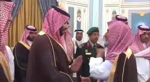 تداول واسع لحوار مسن مع ولي عهد السعودية محمد بن سلمان.. ماذا قال؟