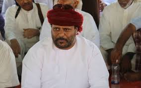 شيخ مشائخ سقطرى يغادر الارخبيل بطلب من الشرعية 