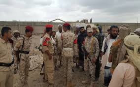 قوة عسكرية جديدة تعلن دعمها للشرعية وتمنع تعزيزات للحزام الأمني الوصول الى عدن