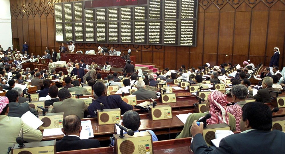 محلل سياسي جنوبي يشن هجوماً حاداً على انعقاد البرلمان في سيئون