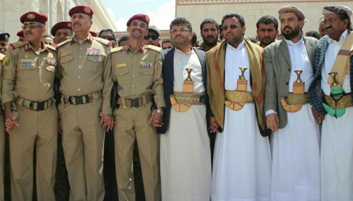 صحيفة سعودية تسلط الضوء على صراع النفوذ الحوثي