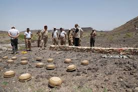 إتلاف 1303 لغما وعبوة ناسفة في باب المندب