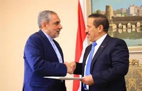 موقع إيراني يكشف عن هوية حاكم صنعاء العسكري
