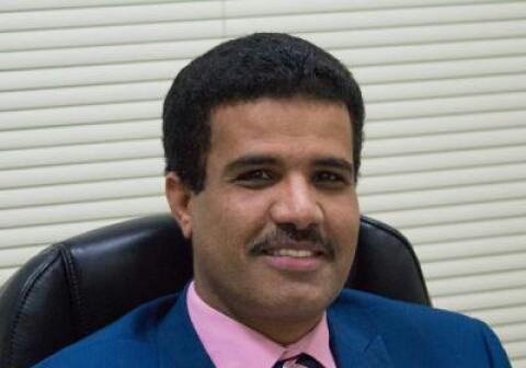 الكاتب السياسي "جميح" يكشف لعبة الحوثي في الحديدة