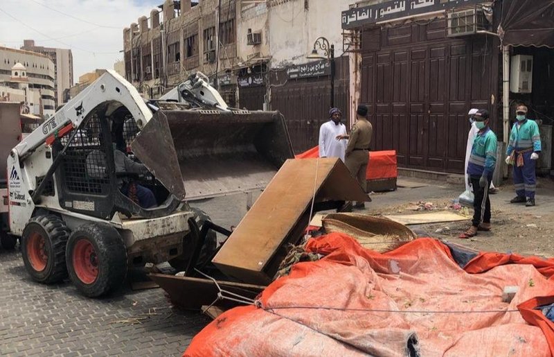 السعودية ... شاهد كيف تعاملت الجهات المختصة مع تزاحم كثيف للمتسوقين 