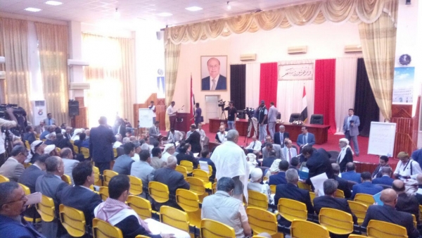 اليمن.. 28 نائبا يطالبون أركان الدولة بالعودة إلى البلاد