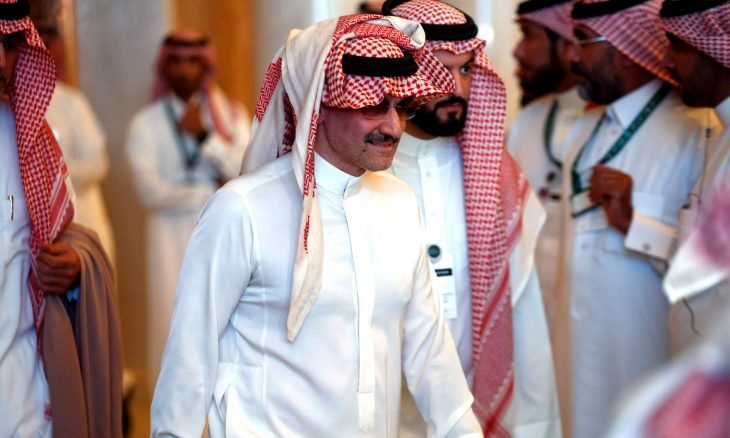 الملياردير السعودي الوليد بن طلال يتلقى الخبر الأكثر صدمة في حياته .. الخسائر تفوق المتوقع ؟