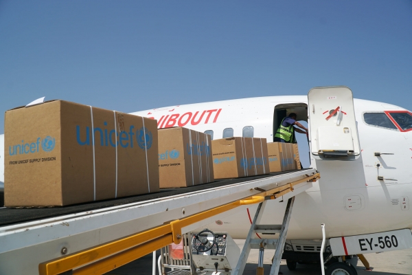 لمواجهة كورونا.. الأمم المتحدة تقدم 33 طنًا من المساعدات الطبية إلى عدن 