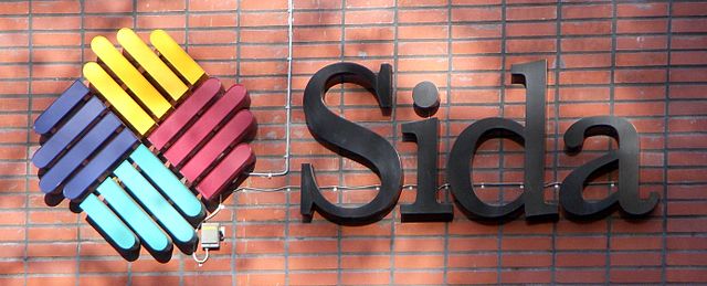  منظمة (Sida) السويدية تتسلم ملفاً عن انتهاكات المليشيا بحق المدنيين
