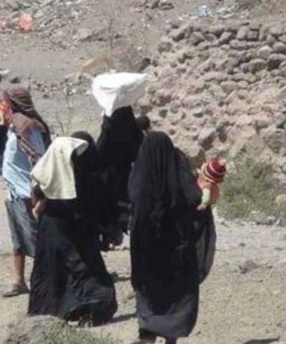 قناص حوثي يقتل امرأة في الضالع