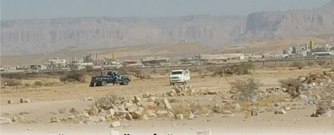 سكان في شبوة يشكون محاولات نهب أراضيهم لتنفيذ مشاريع وهمية