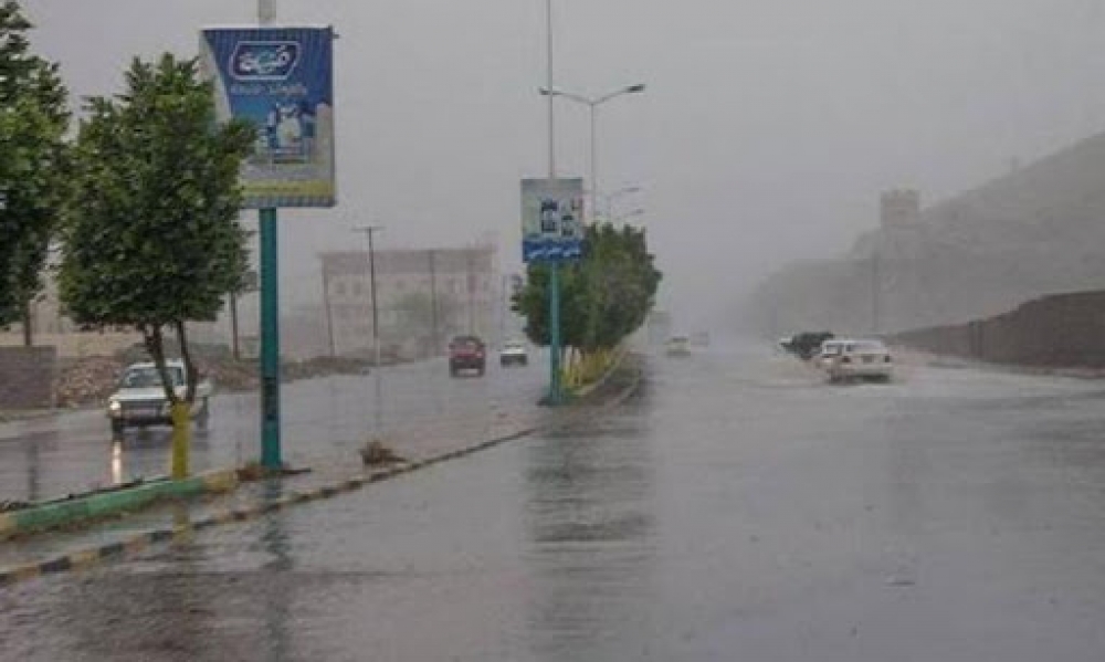 فلكي يمني يتوقع هطول أمطار غزيرة على هذه المناطق