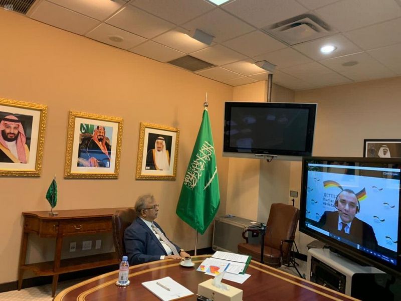 السفير المعلمي يكشف عن حجم المساعدات التي قدمتها السعودية لليمن منذ انقلاب الحوثي