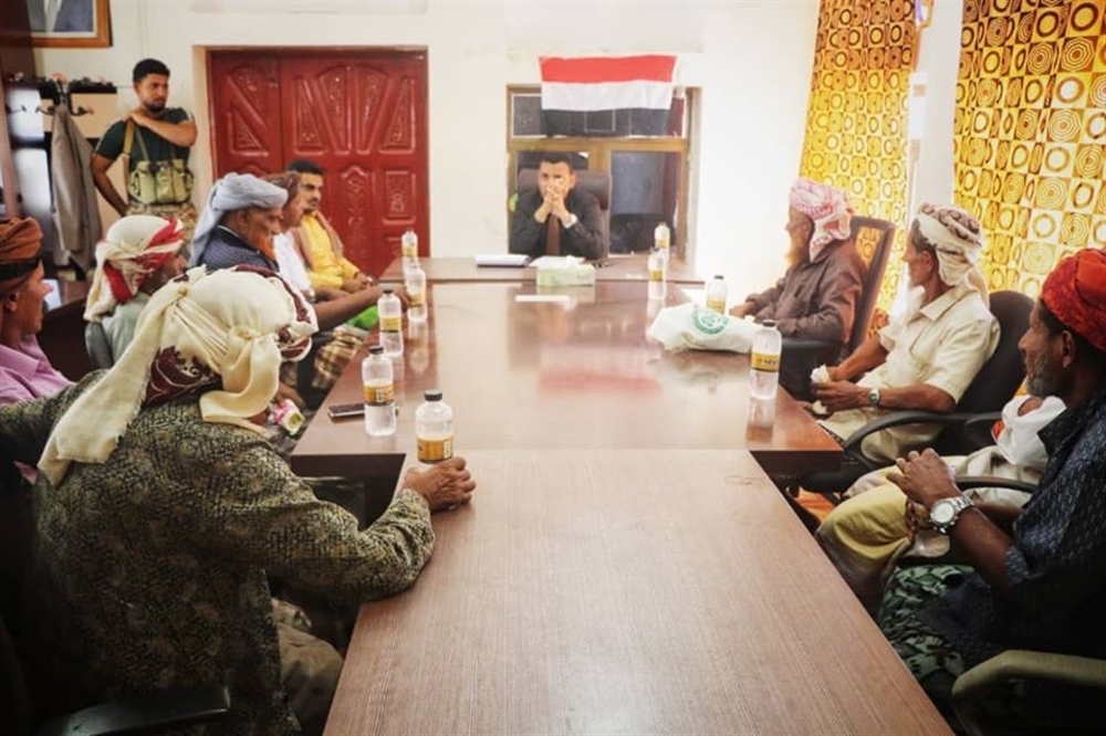 محافظ سقطرى: نرفض أي تغييرات غير شرعية في مراكز الجزيرة