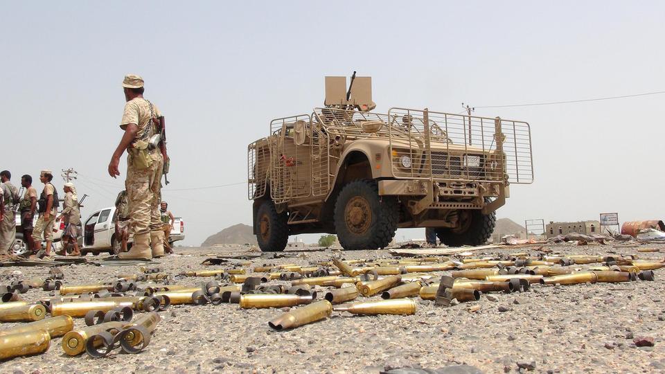 غارات جوية تدمر تعزيزات للحوثيين بحجة 