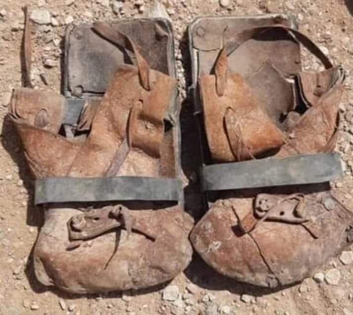 العثور على حذاء " أثري قديم" في شبوة ( صورة) 