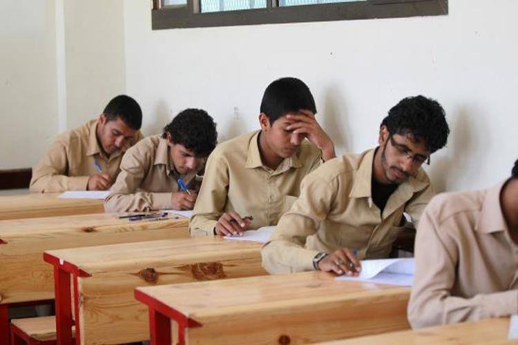 أكثر من 90 ألف طالب يبدأون امتحانات الثانوية في المحافظات المحررة