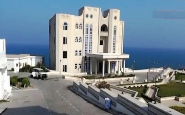 الكشف عن هوية القوات التي استلمت قصر المعاشيق ومبنى الحكومة في عدن