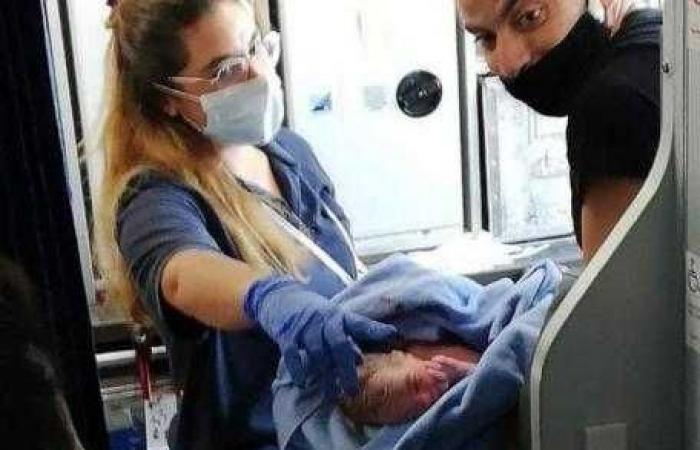 حادثة غريبة.. يمنية تلد في طائرة مصرية بإجواء ألمانيا
