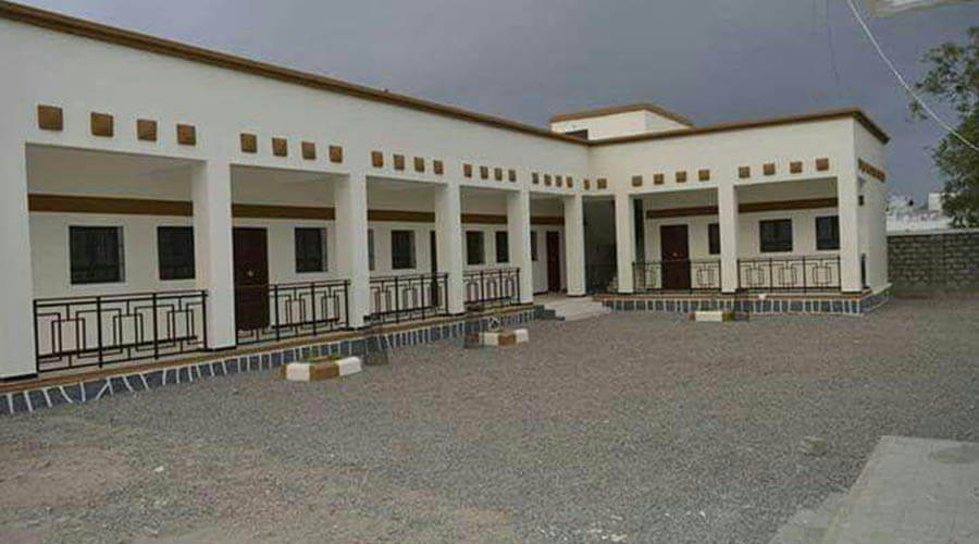 طالب يهدد معلمته ب"قنبلة يدوية" داخل إحدى المدارس في أبين