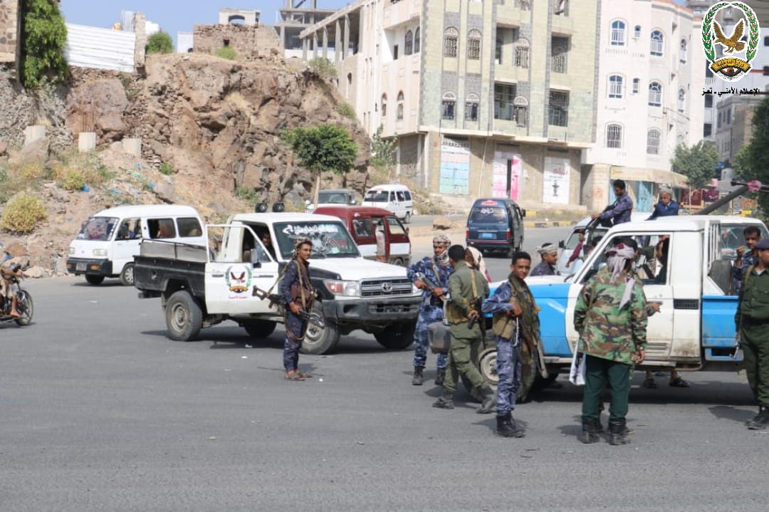شرطة تعز تعلن عن بدء صرف مرتبات شهر يونيو