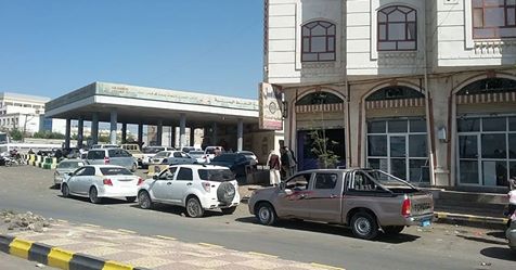  أزمة خانقة في الوقود تدخل أسبوعها الثالث في مناطق سيطرة الحوثي