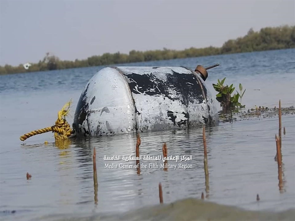 انتزاع 14 لغماً بحرياً زرعهم الحوثيين في الساحل الغربي