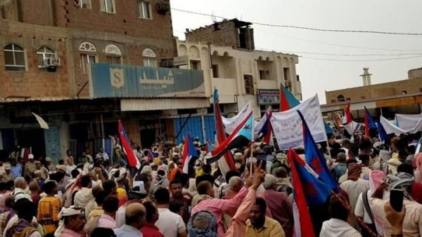 قوات الانتقالي تحاصر منزل محافظ لحج  والقبائل تحتشد لحمايته
